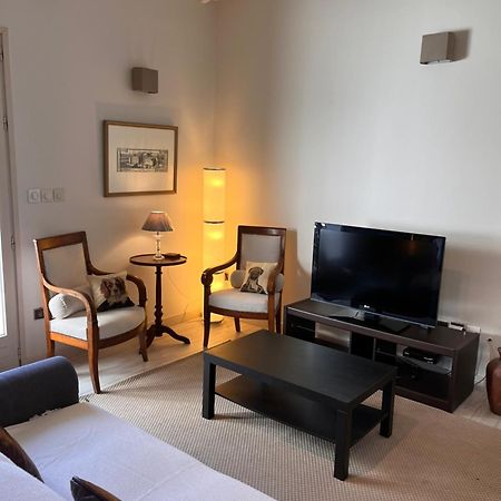 Charmant Petit Appartement Avec Sa Terrasse Privee Bayonne Extérieur photo